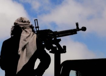 Yemeni soldier shoots Houthi militias, south of Yemen in the city of Taiz