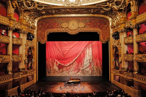 Paris, FRANCE - NOVEMBER 30, 2014: Palais Garnier, Opera National de Paris