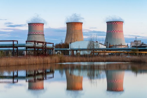 Thermal,Power,Plant,,Reflection,In,Water