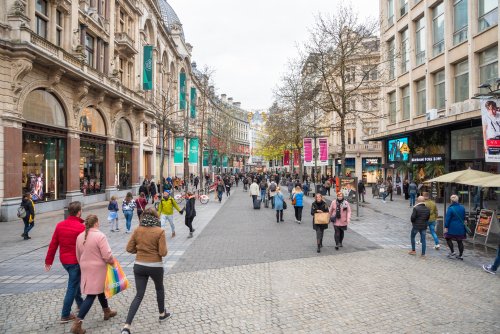 Antwerp,,Belgium,-,December,7,,2019:,View,Of,Meir,Crowded