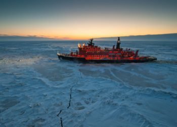 Icebreaking,Vessel,In,Arctic,With,Background,Of,Sunset