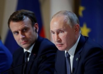 11-21-21,usa:,Macron,,Putin,Agree,On,Need,To,De-escalate,Migration,Crisis