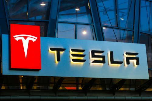 Concha,Zaspa,,Ukraine,-,July,20,,2018:,Tesla,Sign,On