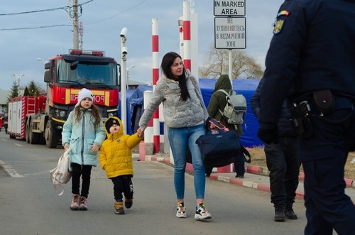 Siret,Border,,Romania,-,February,26,,2022:,Ukrainian,Refugees,Stock