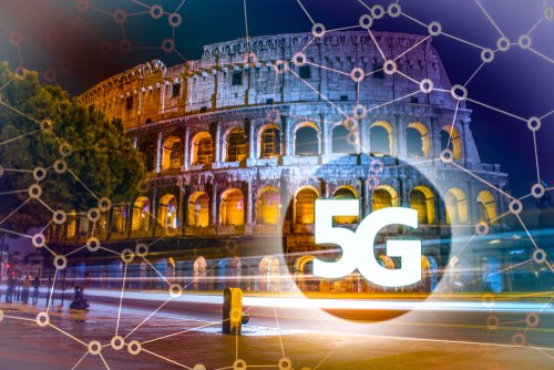 Digital,Composite,Of,5g,With,Rome,And,The,Colosseum,And