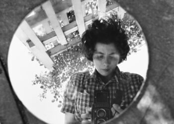 ©Estate of Vivian Maier, Courtesy of Maloof Collection and Howard Greenberg Gallery, NY