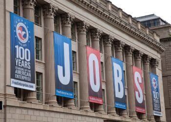 1200px-U.S._Chamber_of_Commerce_Building-4