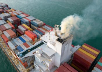 Smoke,Exhaust,Gas,Emissions,From,Cargo,Lagre,Ship,,marine,Diesel