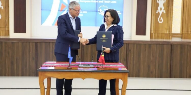 The European Union signs three agreements with the Democratic Republic of Timor-Leste to support regional integration, training and public finance management