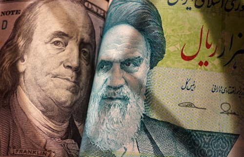 Images,Of,Us,And,Iranian,Symbols,On,Banknotes,In,The