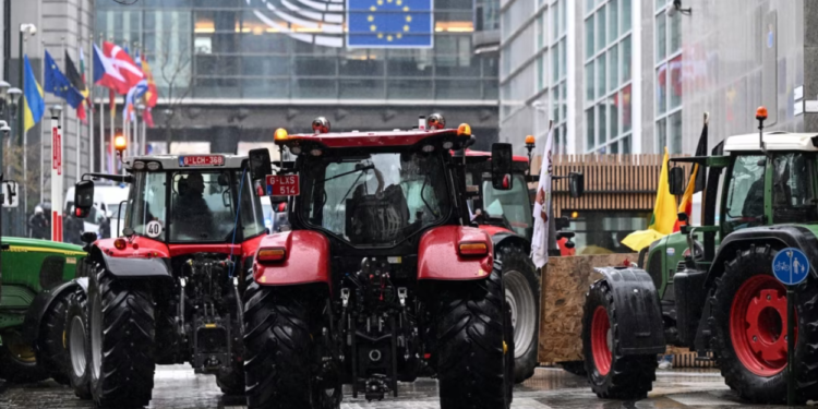 Farmers Clash in Brussels: Tractor Protests Rock EU Headquarters