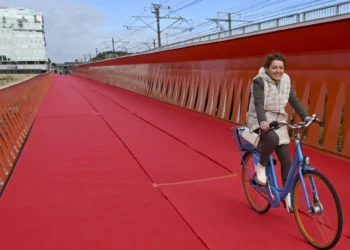 New Cycle Path Connects Flanders and Brussels Boulevard de la Woluwe Project Begins